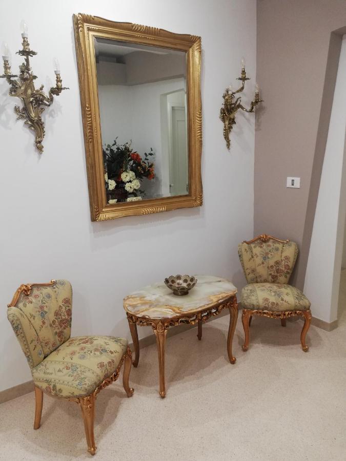 Ostuni Crispi House Hotel Ngoại thất bức ảnh