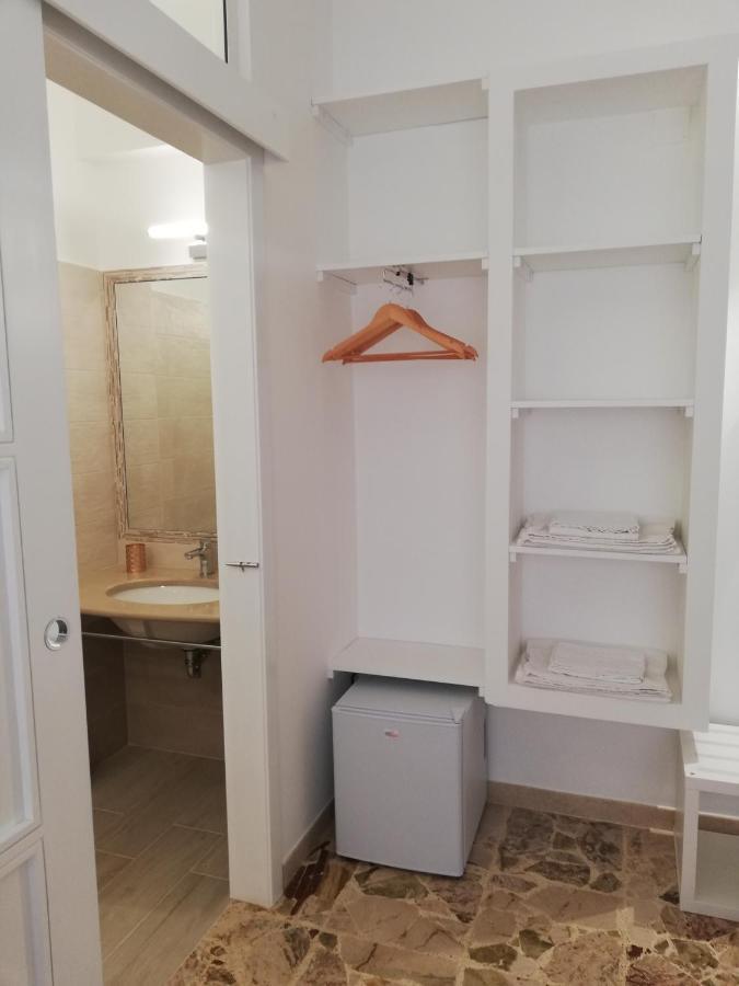 Ostuni Crispi House Hotel Ngoại thất bức ảnh